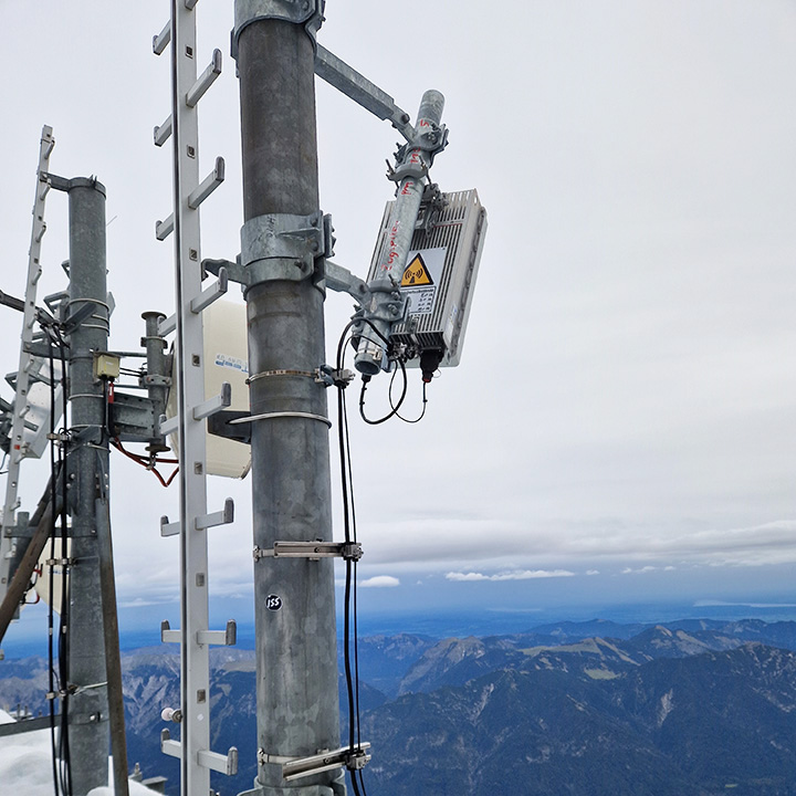 Mobilfunk-Antenne-Gipfelstation-Zugspitze-Martin-Mueller-581991914-720x720